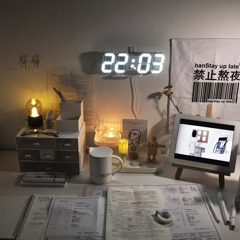 ساعة LED رقمية ثلاثية الأبعاد للحائط - ديكور متوهج بوضع ليلي قابل للتعديل لغرفة النوم والمنزل