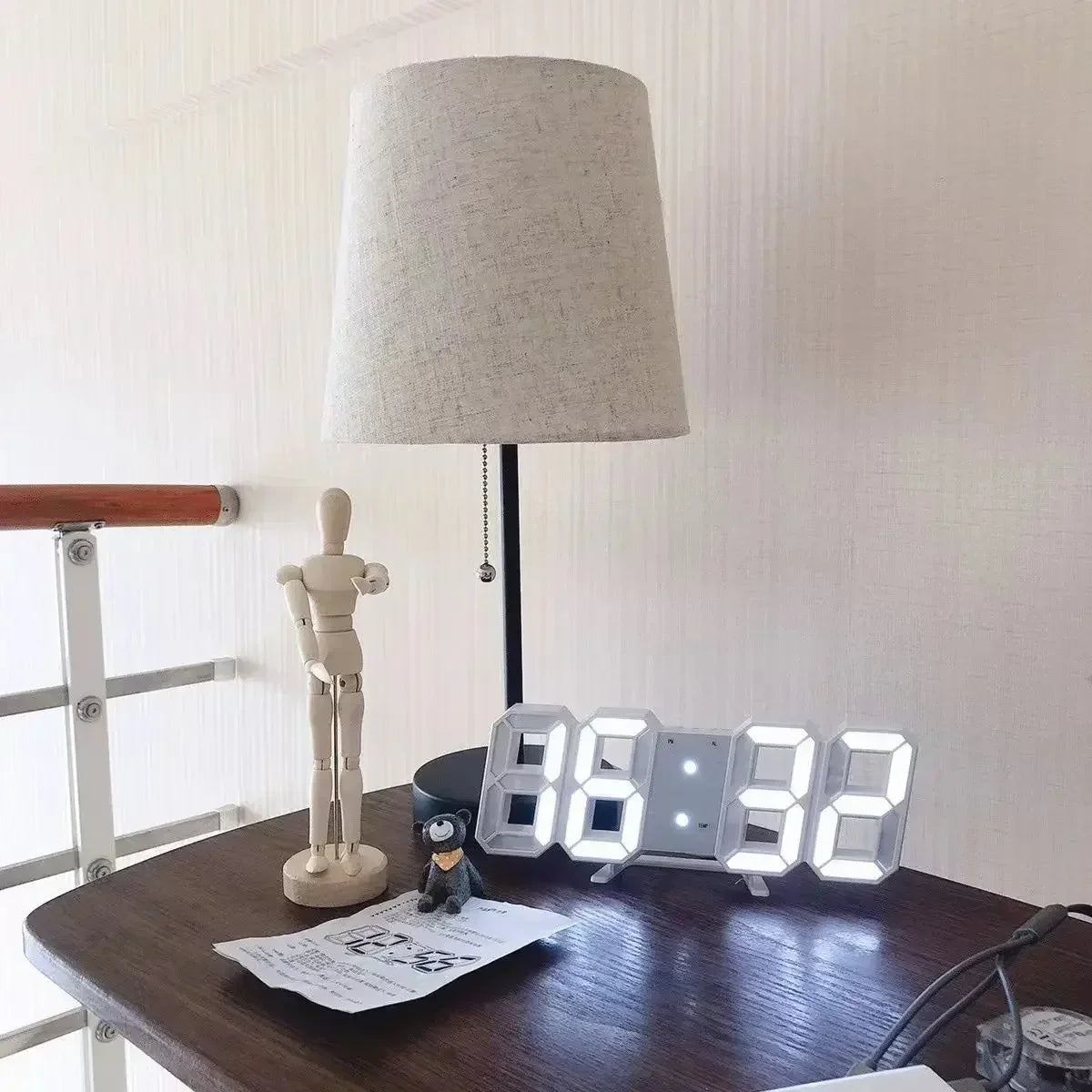 ساعة LED رقمية ثلاثية الأبعاد للحائط - ديكور متوهج بوضع ليلي قابل للتعديل لغرفة النوم والمنزل