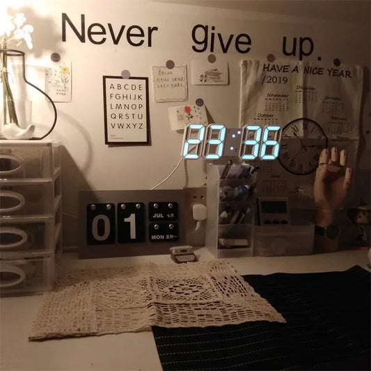 ساعة LED رقمية ثلاثية الأبعاد للحائط - ديكور متوهج بوضع ليلي قابل للتعديل لغرفة النوم والمنزل